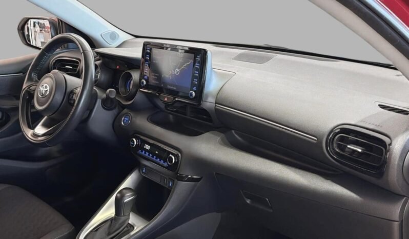 
Toyota Yaris Hybrid Active Tech full									