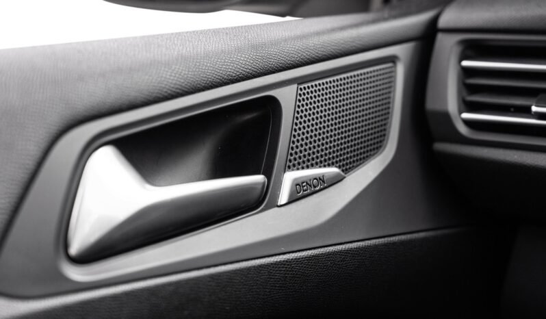 
Peugeot 308 full									