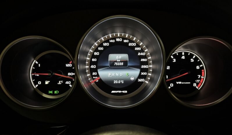 
Mercedes-Benz CLS 63 AMG 5.5 V8 Biturbo 4MATIC full									
