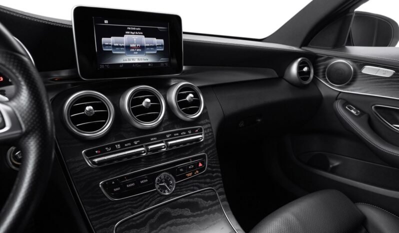 
Mercedes-Benz C 220 d 4MATIC AMG Line full									