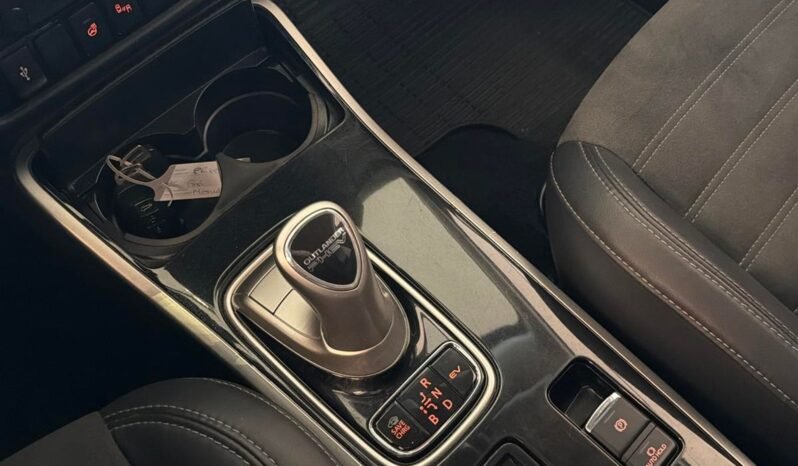 
Mitsubishi Outlander PHEV full									