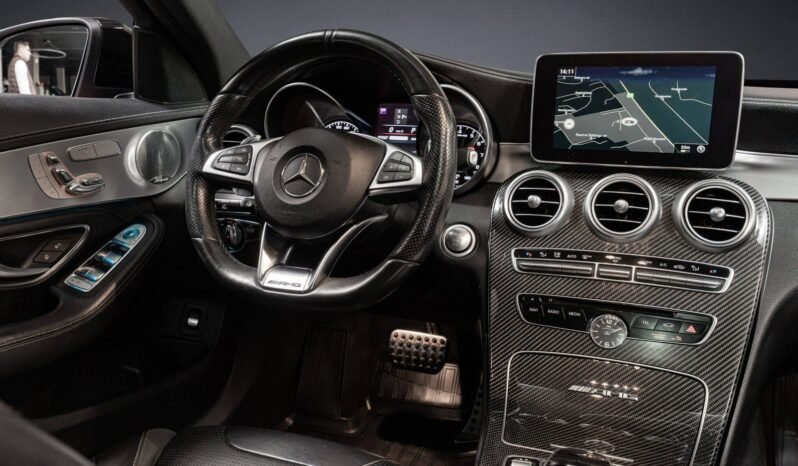 
Mercedes-Benz C63 AMG full									