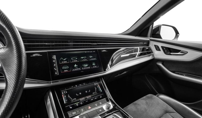 
Audi Q8 60 TFSI e quattro S line full									
