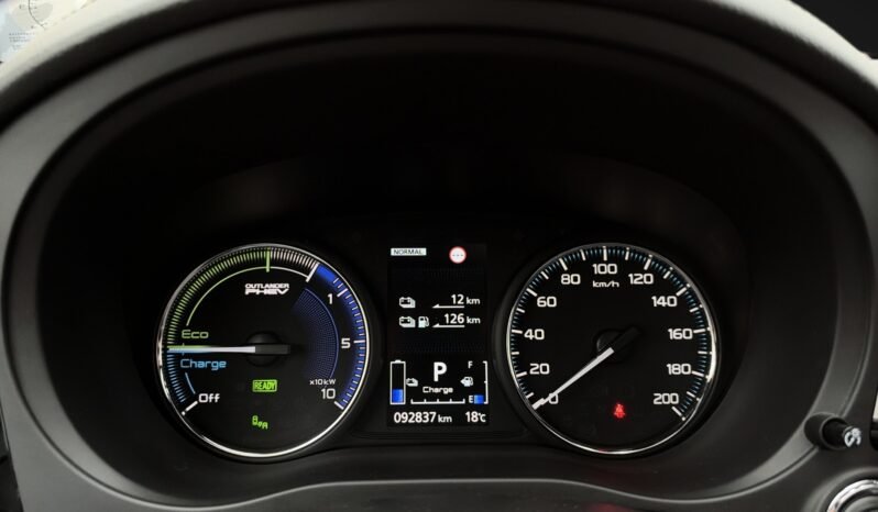 
Mitsubishi Outlander PHEV S-Edition S-AWC full									