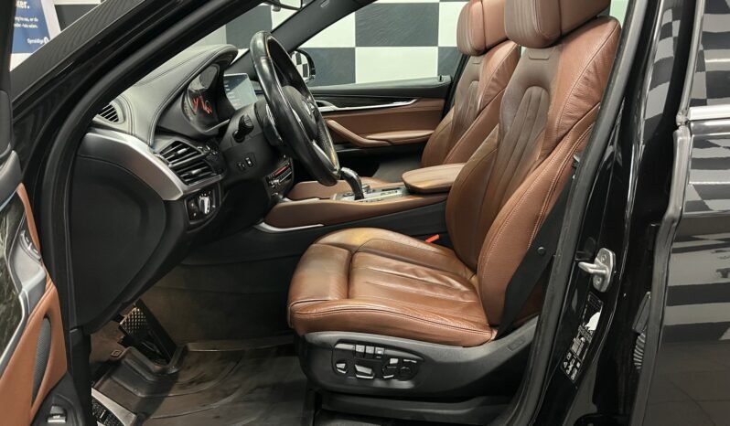 
BMW X6 xDrive30d M Sport full									