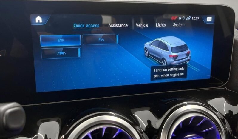 
Mercedes-Benz B180 AMG Line full									