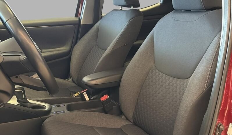 
Toyota Yaris Hybrid Active Tech full									