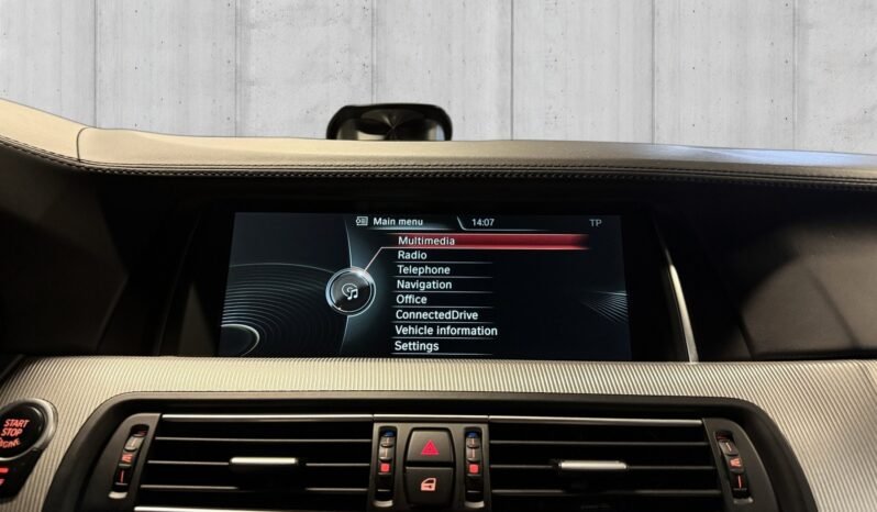 
BMW M5 4.4 V8 575 CH full									