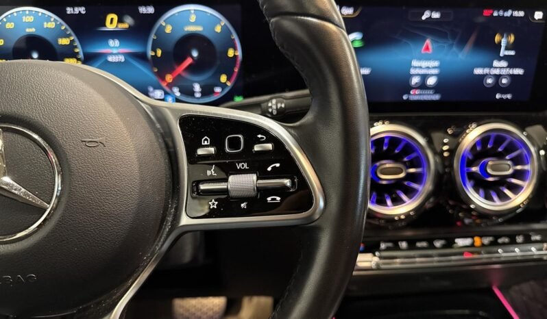 
Mercedes-Benz GLA 200 d 4MATIC PremiumPlus full									