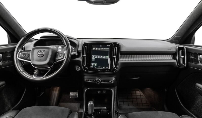 
Volvo XC40 T5 Recharge R-Design full									