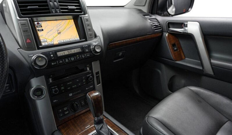 
Toyota Land Cruiser 3.0 D-4D VX-L full									