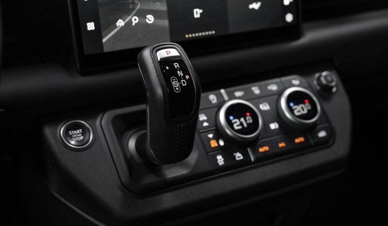 
Land Rover Defender 110 X-Dynamic HSE D300 full									