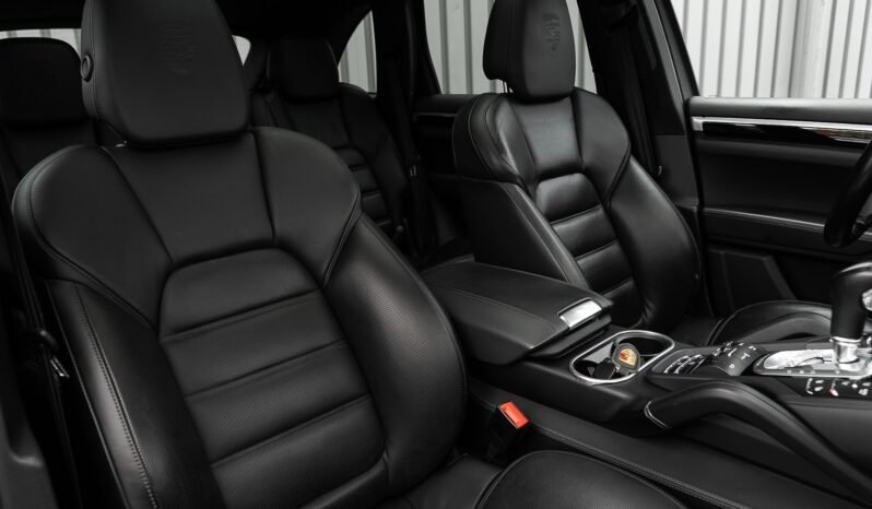 
Porsche Cayenne S 4.2 V8 Diesel 385 ch SportDesign full									