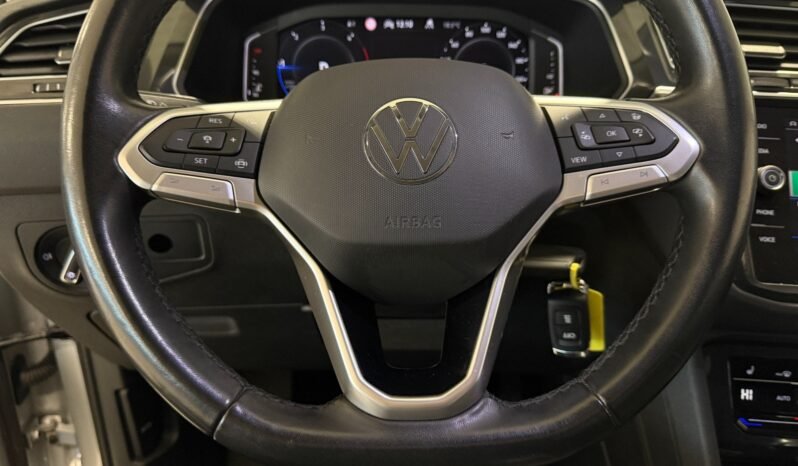 
Volkswagen Tiguan Life 2.0 TDI 4MOTION DSG full									