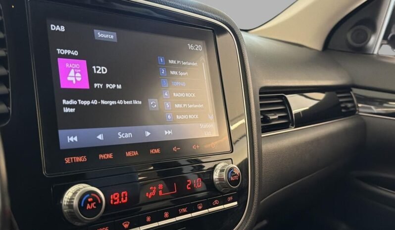 
Mitsubishi Outlander PHEV full									