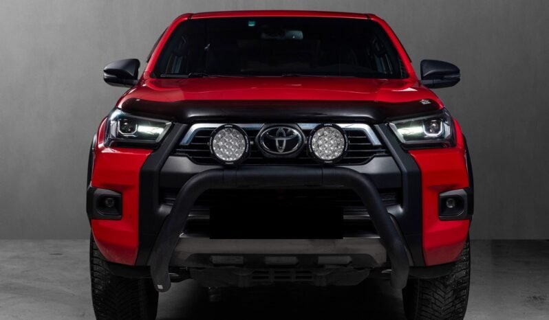
Toyota Hilux 2.8 D-4D Arctic Trucks full									