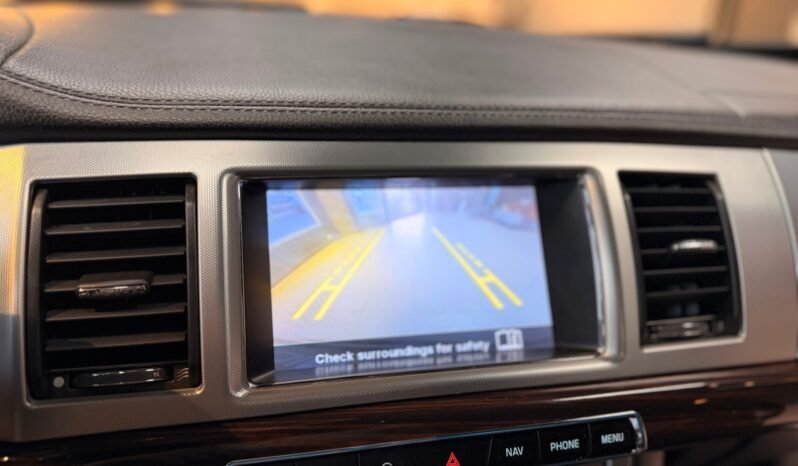
Jaguar XF 2.2D SPORT full									