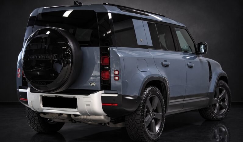 
Land Rover Defender 110 3.0 D200 MHEV Offroad full									
