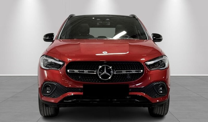 
Mercedes-Benz GLA 200 d 4MATIC PremiumPlus full									