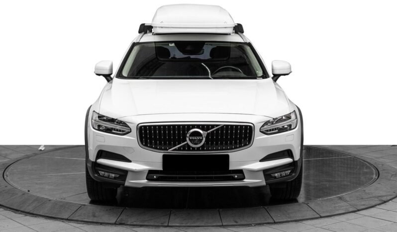 
Volvo V90 Cross Country D4 AWD full									