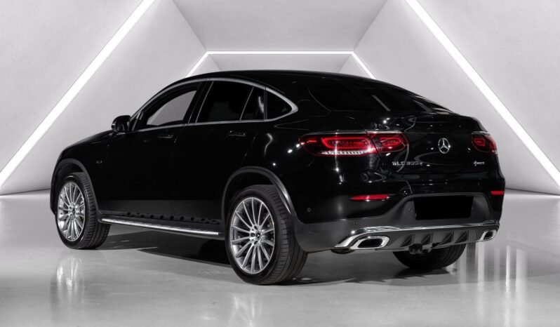 
Mercedes-Benz GLC 300 e 4MATIC AMG Line full									