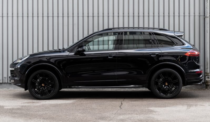 
Porsche Cayenne S 4.2 V8 Diesel 385 ch SportDesign full									