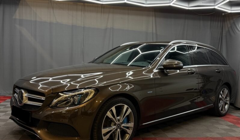 
Mercedes-Benz C350 e Hybrid full									