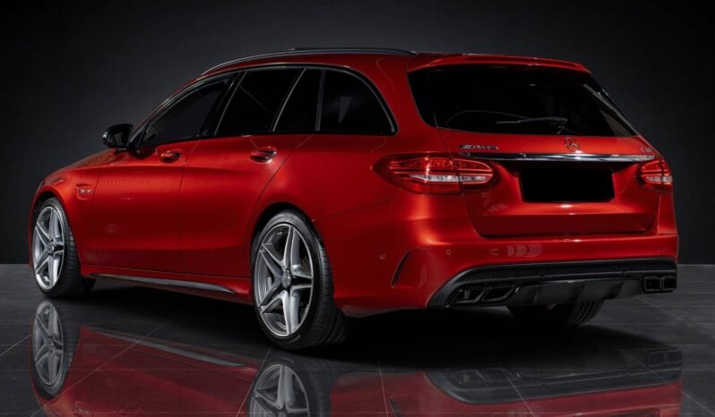 
Mercedes-Benz C63 AMG full									