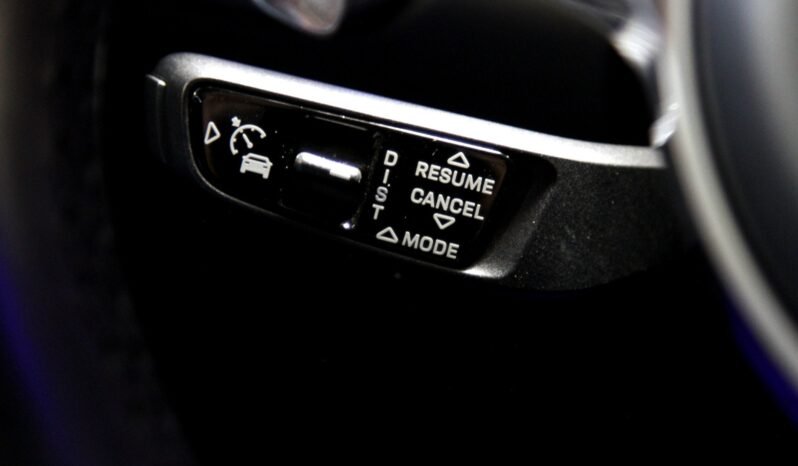 
Porsche Cayenne Coupé E-Hybrid full									