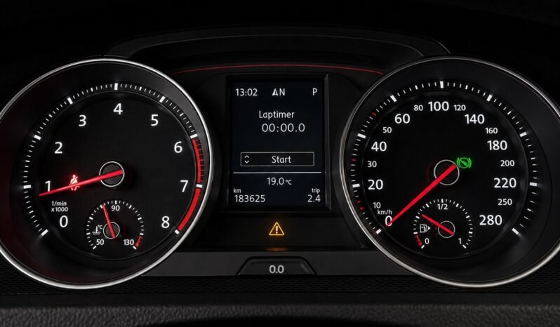 
Volkswagen Golf VII GTI 230 DSG full									