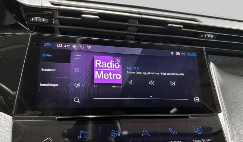 
Peugeot 308 SW Allure Plug-In Hybrid 180 ch full									