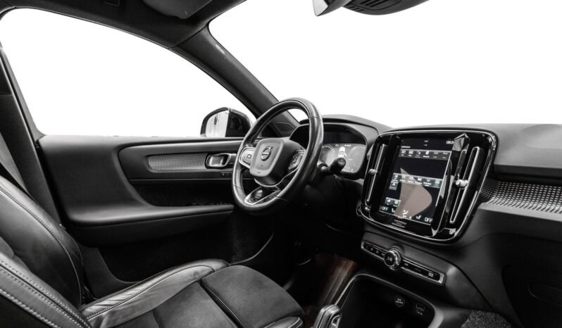 
Volvo XC40 T5 Recharge R-Design full									