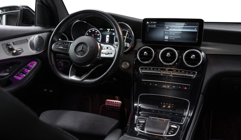 
Mercedes-Benz GLC 300 e 4MATIC AMG Line full									