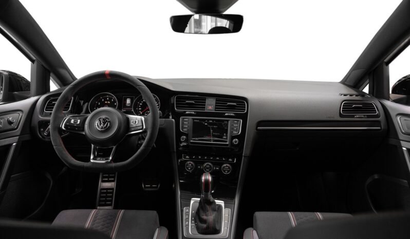 
Volkswagen Golf VII GTI 2.0 TSI Clubsport DSG full									
