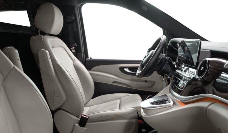 
Mercedes-Benz Classe V 300 d 4MATIC AMG Line full									