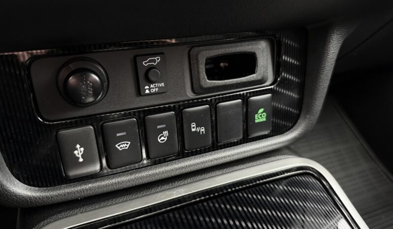 
Mitsubishi Outlander PHEV S-Edition S-AWC full									
