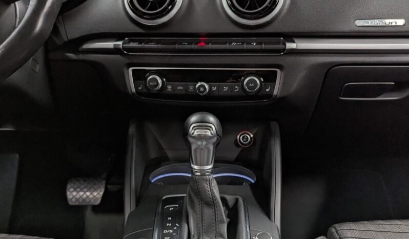 
Audi A3 Sportback e-tron full									