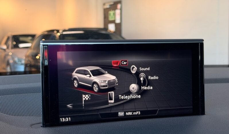 
Audi Q7 e-tron 3.0 TDI V6 quattro full									