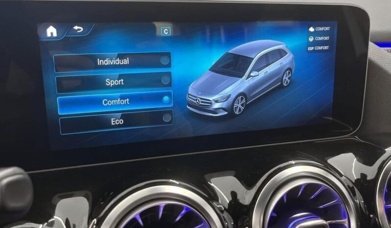 
Mercedes-Benz B180 AMG Line full									