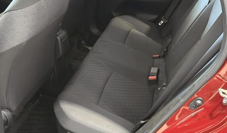 
Toyota Yaris Hybrid Active Tech full									
