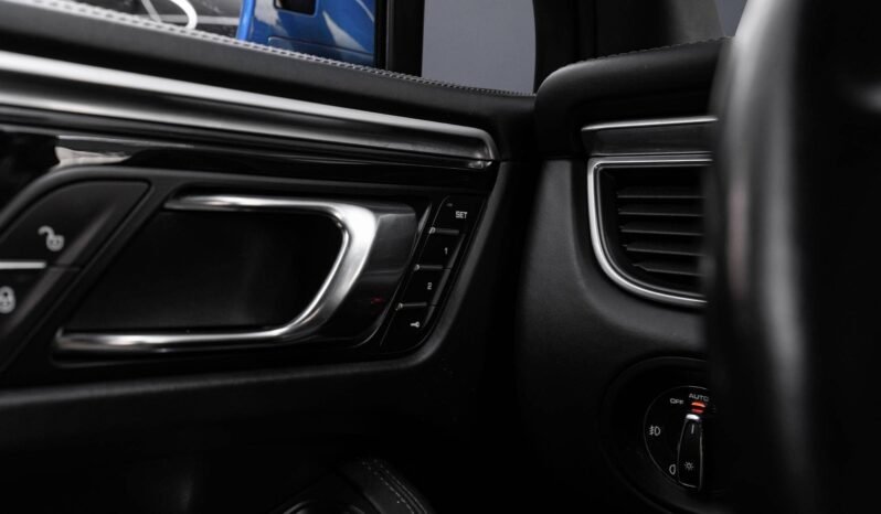 
Porsche Macan S 3.0 V6 full									