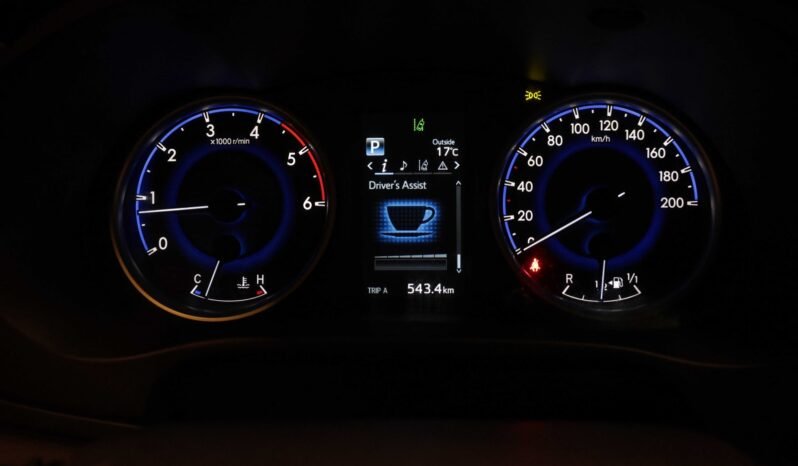 
Toyota HiLux 4×4 full									