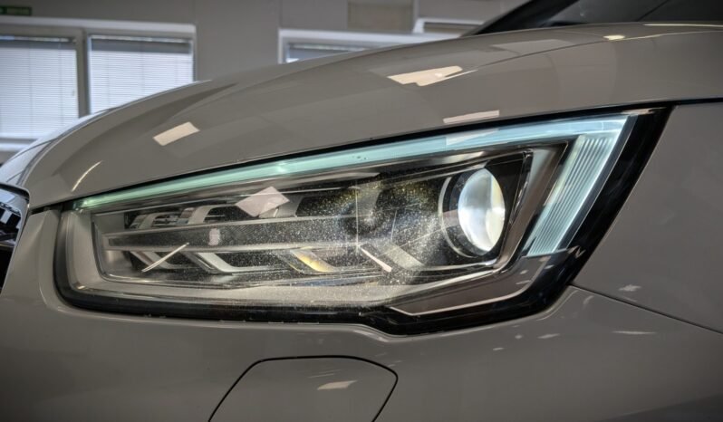 
Audi A1 S line 1.0 TFSI 95 ch full									