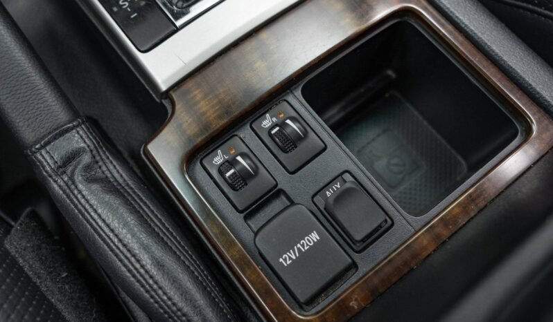 
Toyota Land Cruiser 3.0 D-4D VX-L full									