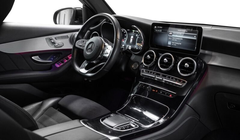 
Mercedes-Benz GLC 300 e 4MATIC AMG Line full									