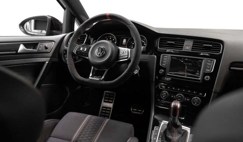 
Volkswagen Golf VII GTI 2.0 TSI Clubsport DSG full									
