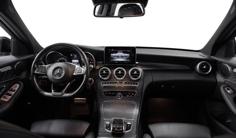 
Mercedes-Benz C 220 d 4MATIC AMG Line full									