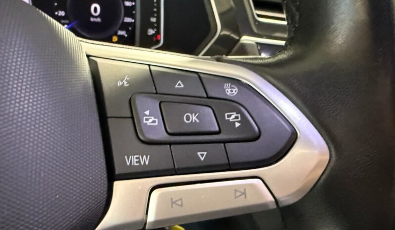 
Volkswagen Tiguan Life 2.0 TDI 4MOTION DSG full									