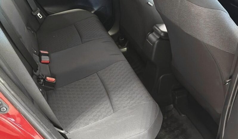 
Toyota Yaris Hybrid Active Tech full									