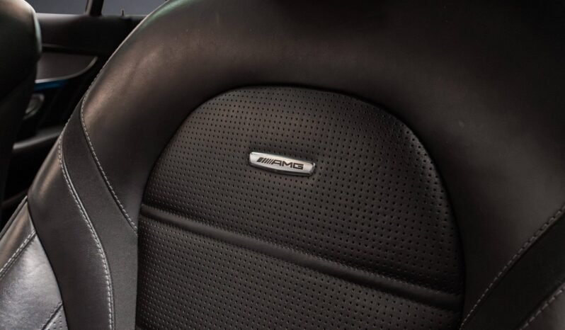 
Mercedes-Benz C63 AMG full									